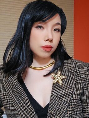 Monet Gold Tone Pearl Brooch